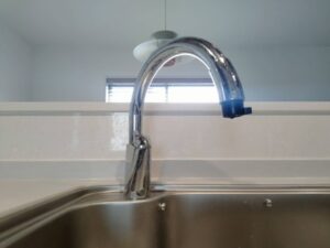 愛媛キッチン取付け隊　浄水器一体水栓の取替　施工前